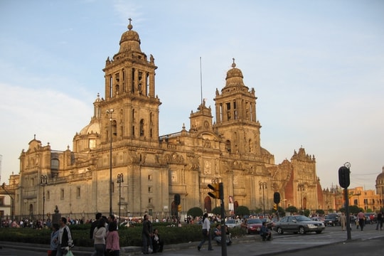 Nhà thờ kỳ vĩ giữa Mexico City